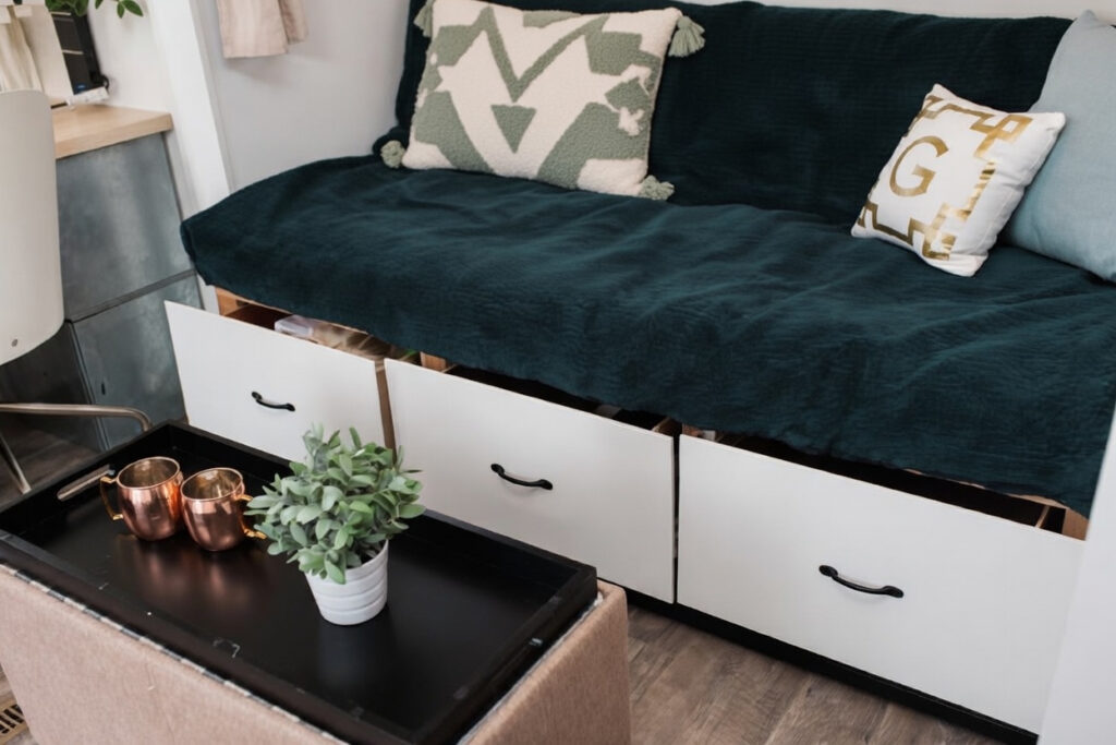  DIY Storage Daybed