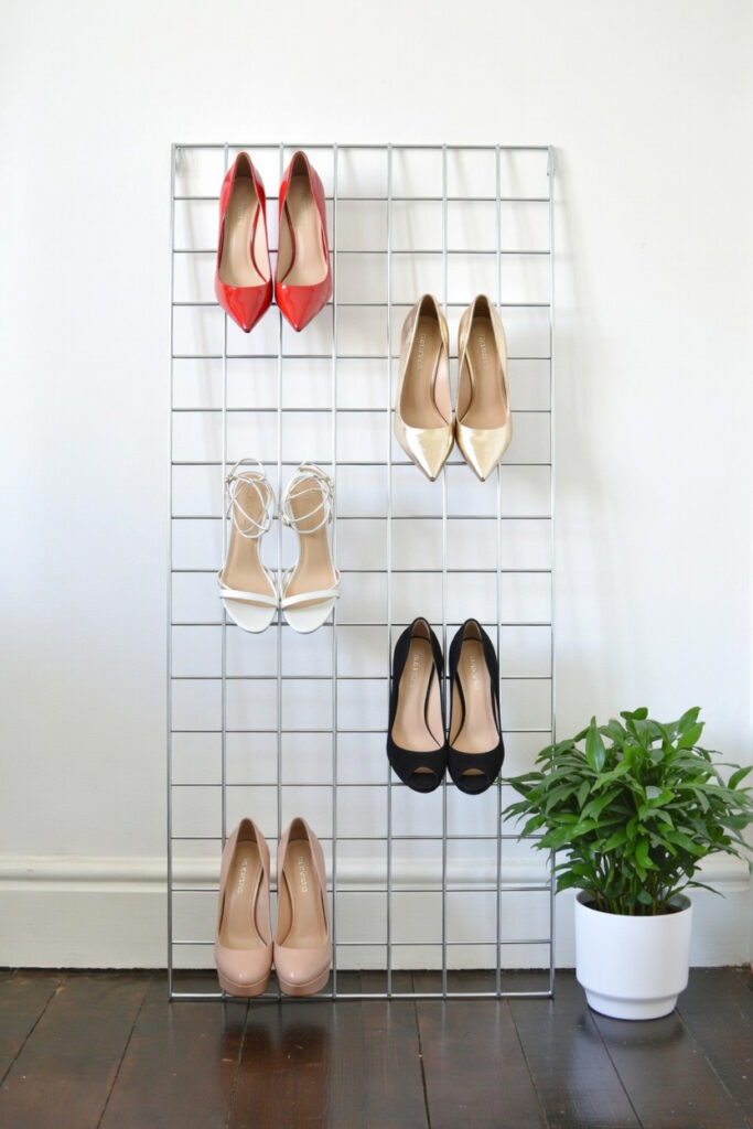 Heeled Shoe Wire Mesh Display