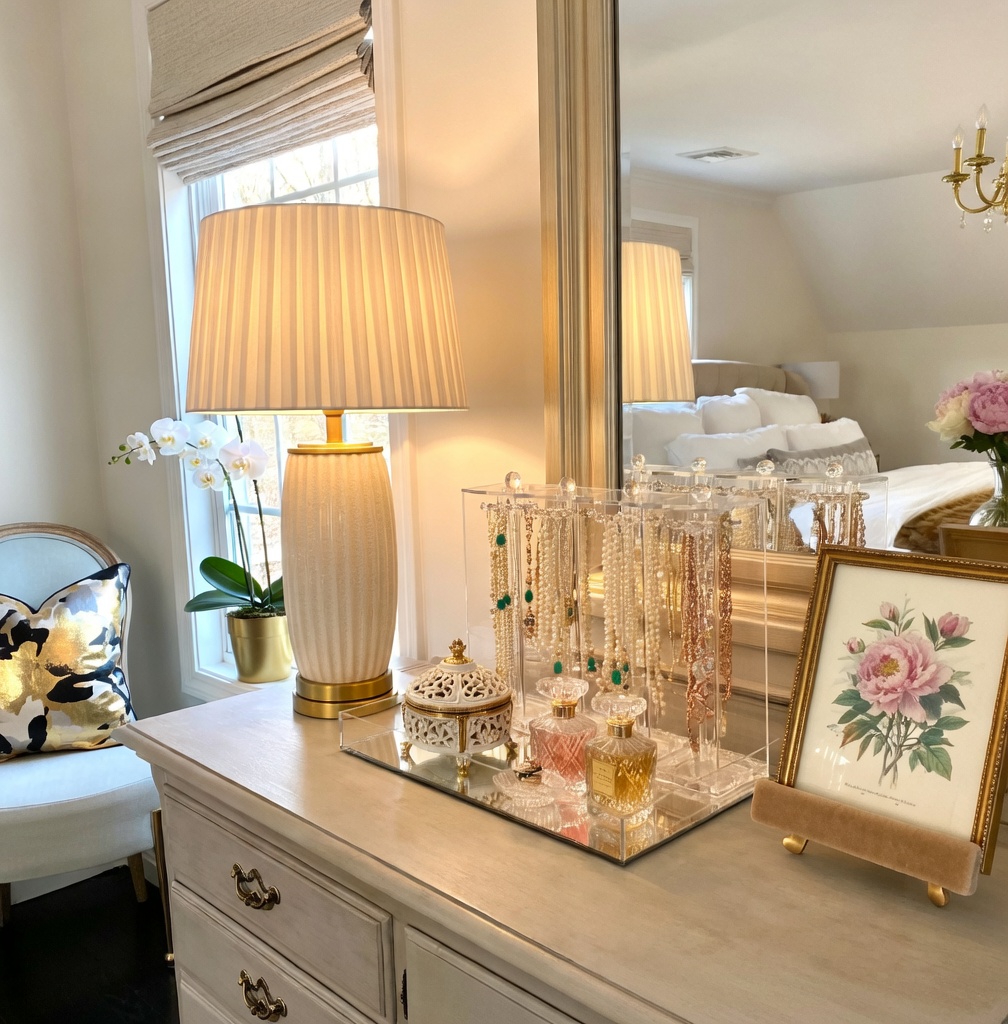  Jewelry Organizer to Keep Dressers Clutter Free